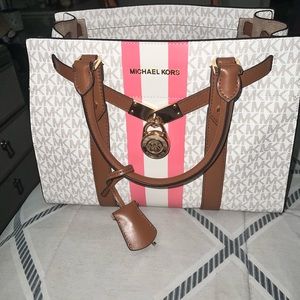 Micheal Kors Purse